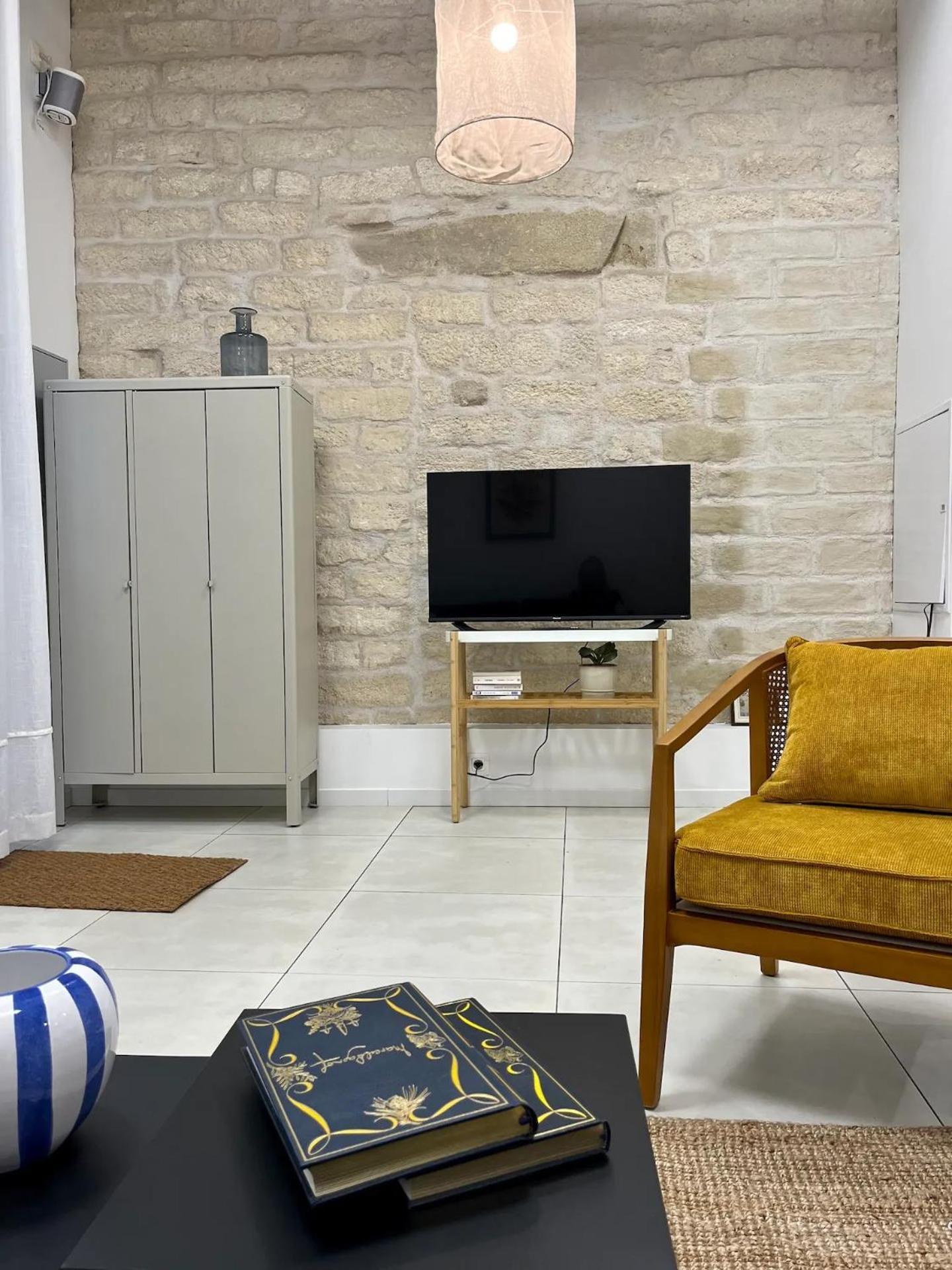 Le Chaptal • Beau T2 • Clim • Centre Gare St Roch Appartement Montpellier Buitenkant foto